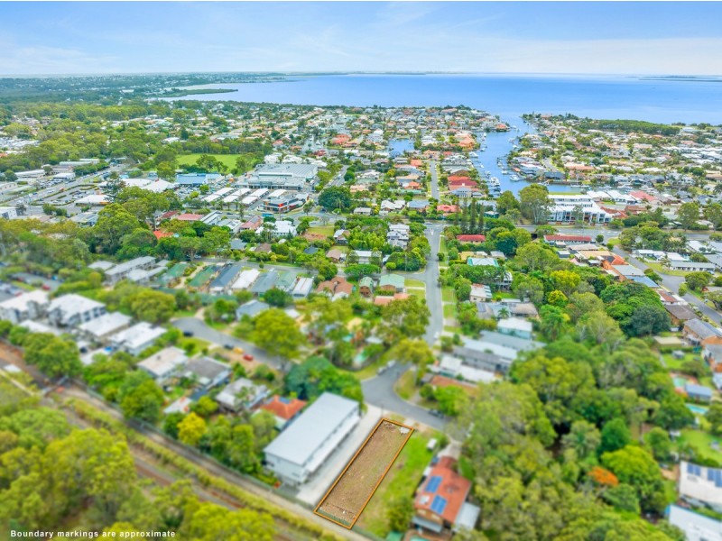 56 Napier Street, Birkdale QLD 4159