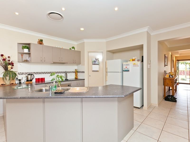 8 Redbill Close, Thornlands QLD 4164