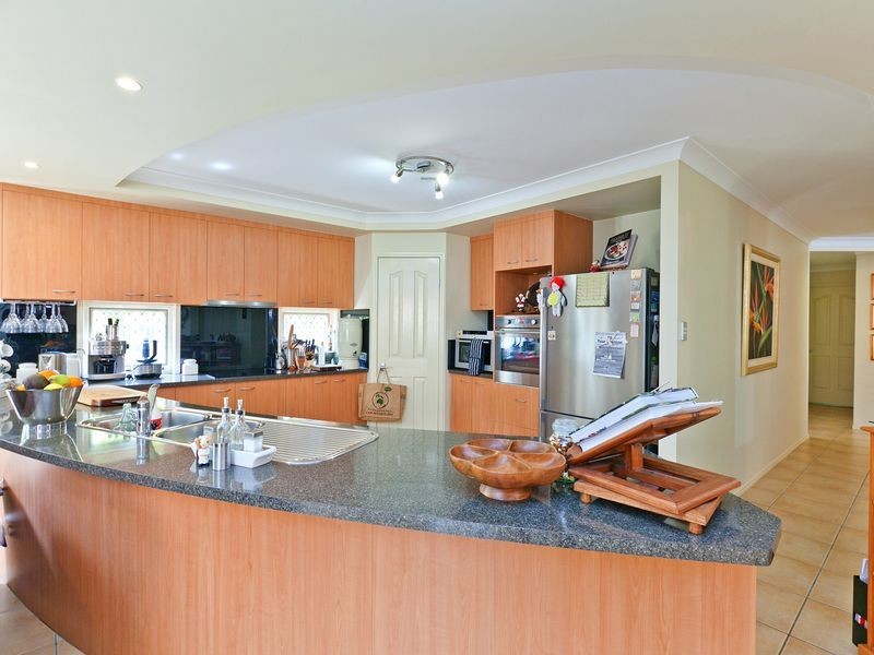 9 Plantation Place, Wellington Point QLD 4160