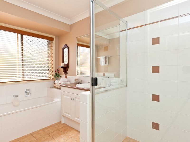 9 Plantation Place, Wellington Point QLD 4160