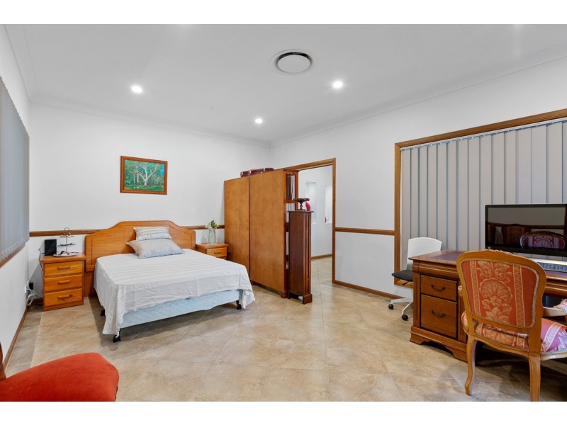 20 Camrose Street, Chandler QLD 4155