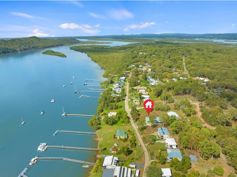 74 Wahine Drive, Russell Island QLD 4184