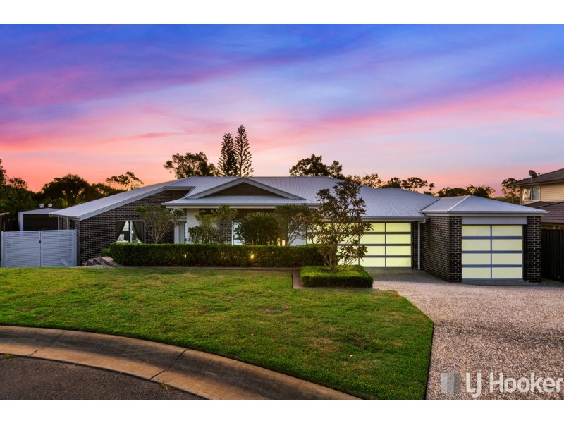 31 Magnetic Place, Redland Bay QLD 4165