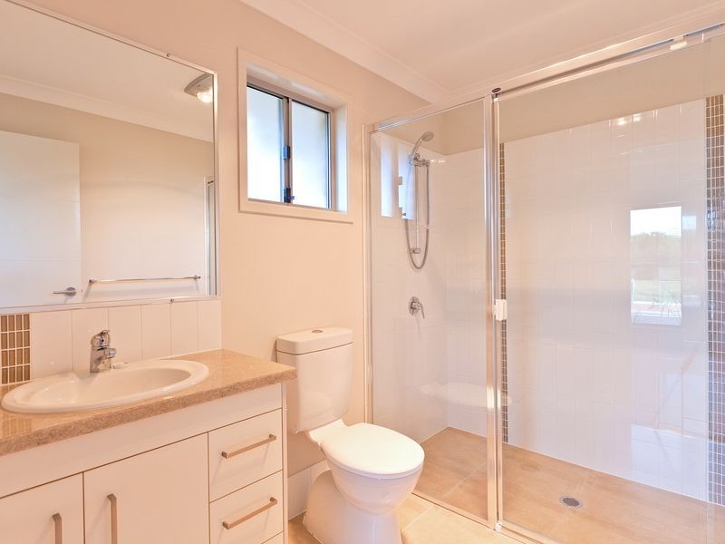 27 Parkgrove Street, Birkdale QLD 4159