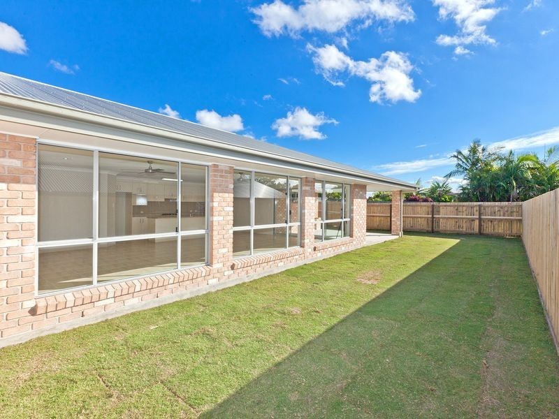 27 Parkgrove Street, Birkdale QLD 4159