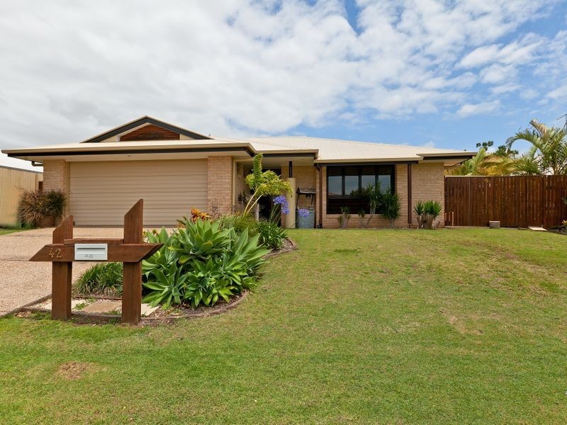 42 Trafalgar Vale Avenue, Wellington Point QLD 4160