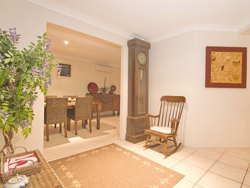 42 Trafalgar Vale Avenue, Wellington Point QLD 4160