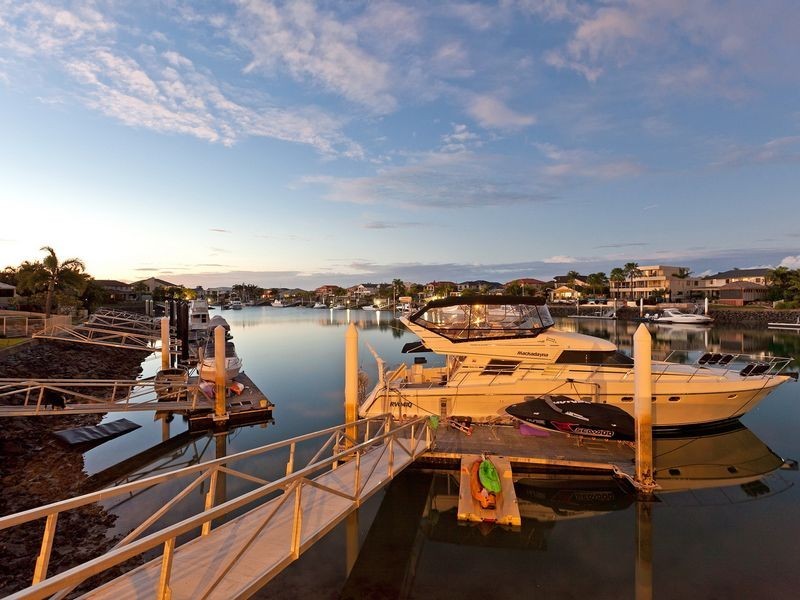 8 Sommersea Drive, Raby Bay QLD 4163