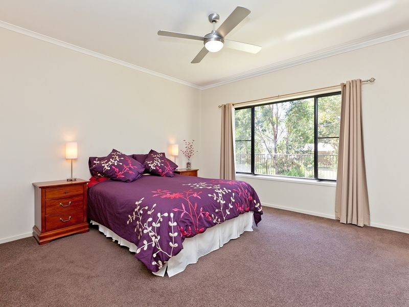 33 Ronnie Street, Cleveland QLD 4163