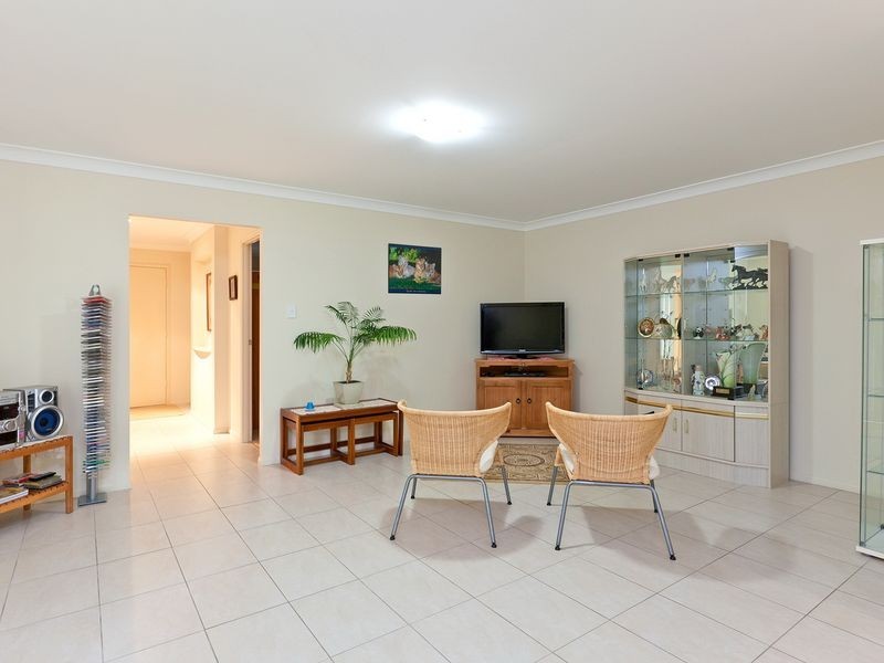10 Scampi Place, Redland Bay QLD 4165