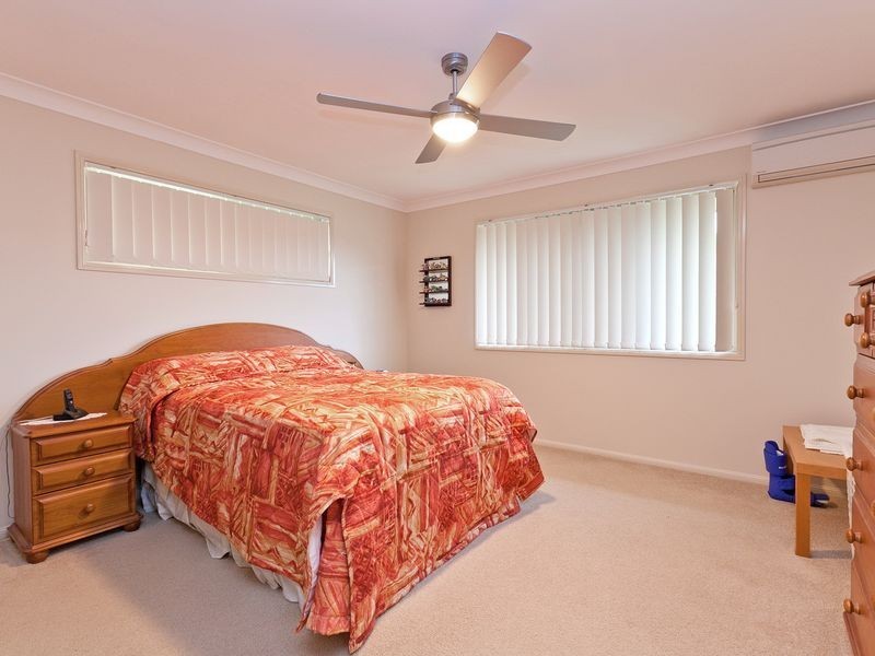 10 Scampi Place, Redland Bay QLD 4165