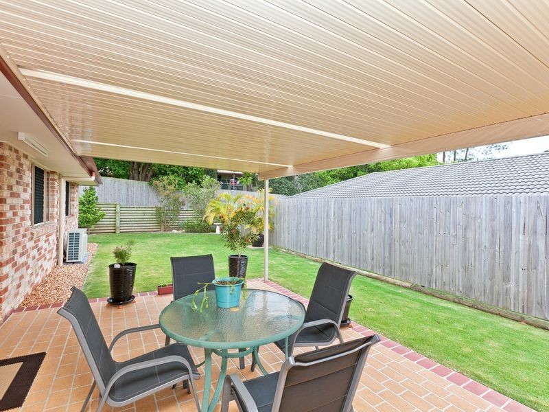 10 Scampi Place, Redland Bay QLD 4165