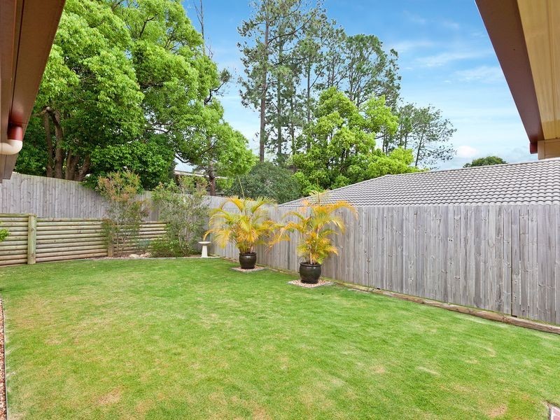 10 Scampi Place, Redland Bay QLD 4165