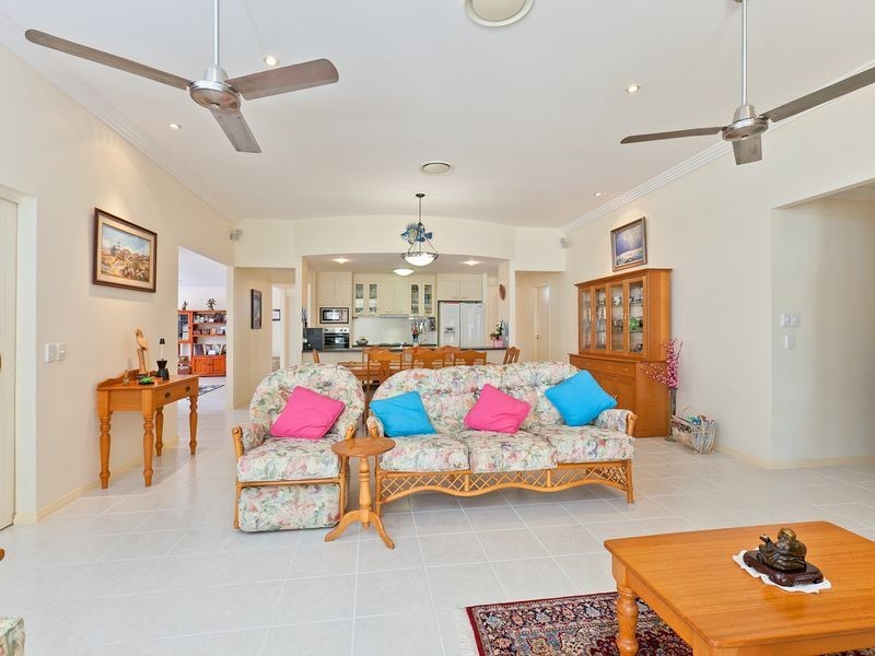 18 Pedwell Place, Birkdale QLD 4159