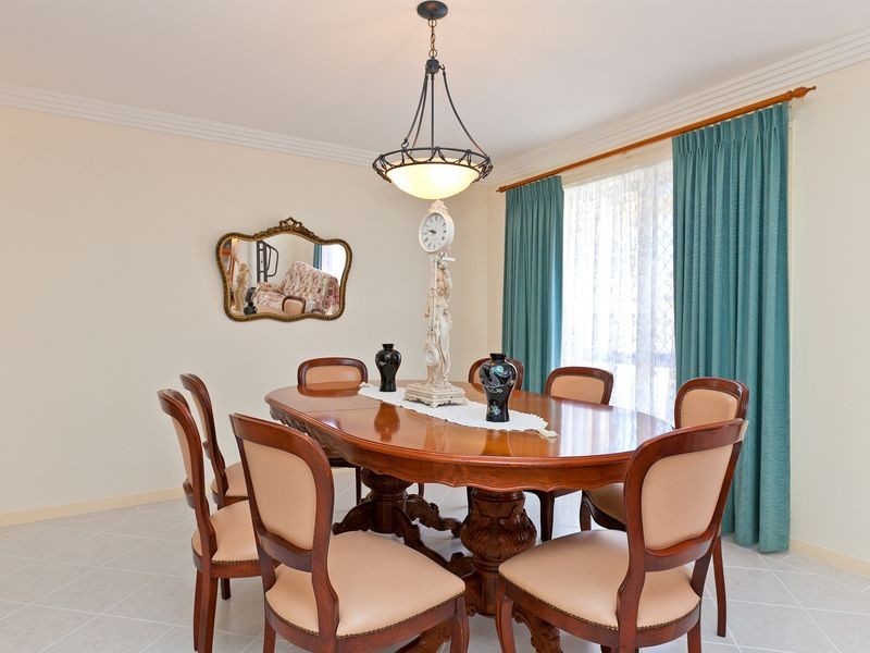 18 Pedwell Place, Birkdale QLD 4159