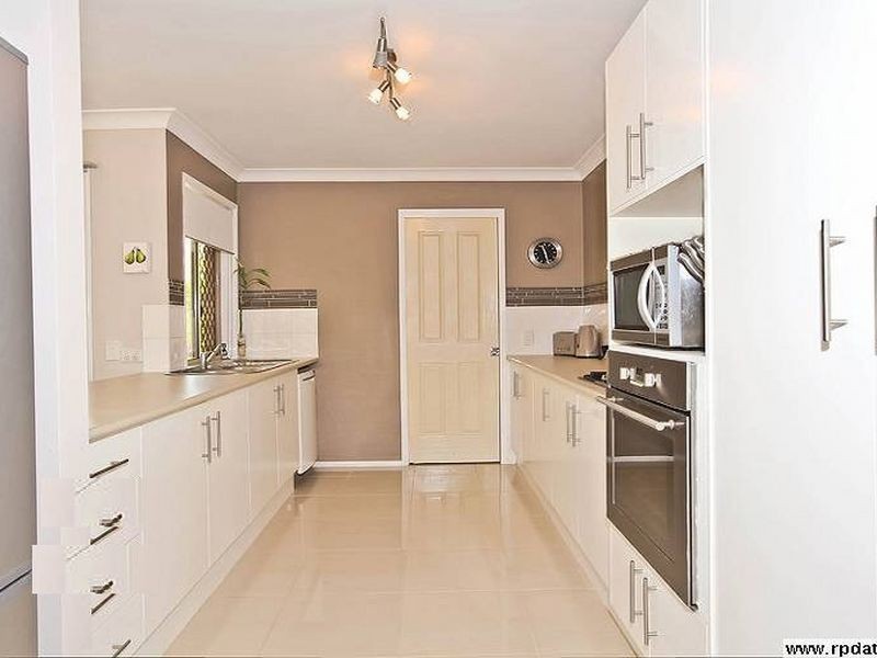 6 Colvin Crt, Wakerley QLD 4154