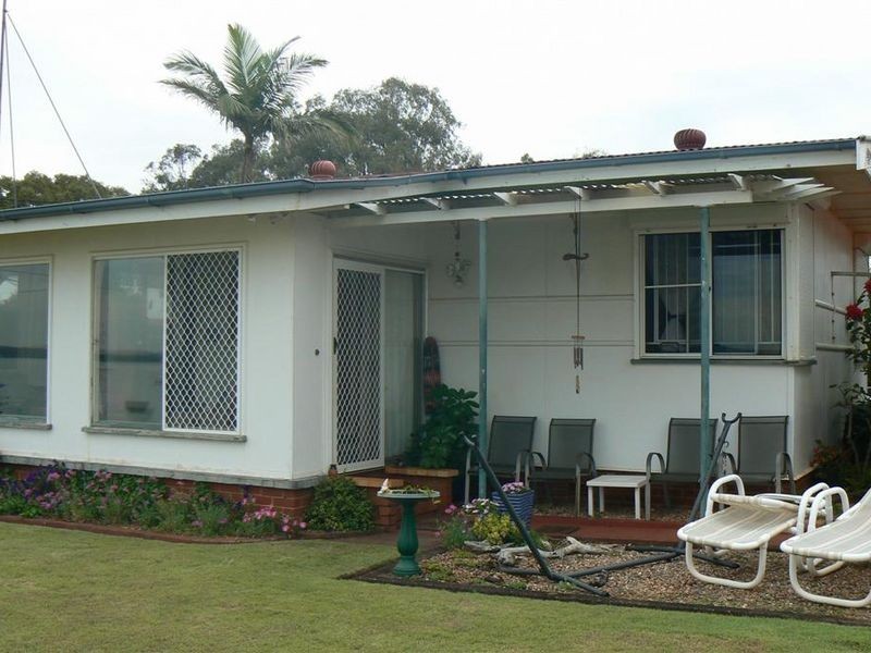 12 Church Street, Victoria Point QLD 4165