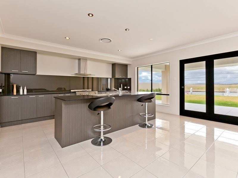 6 Sundown Place, Jacobs Well QLD 4208