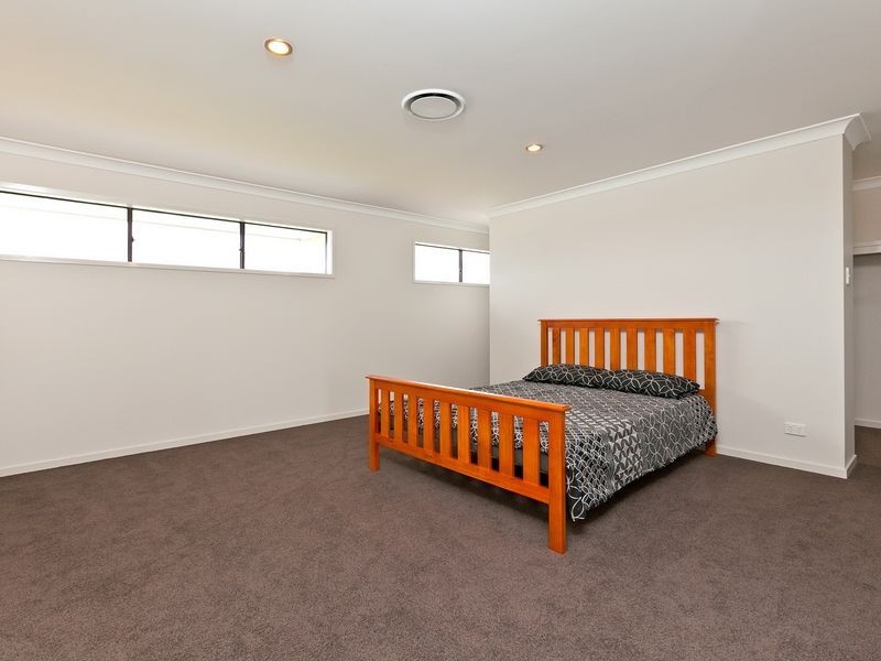 6 Sundown Place, Jacobs Well QLD 4208