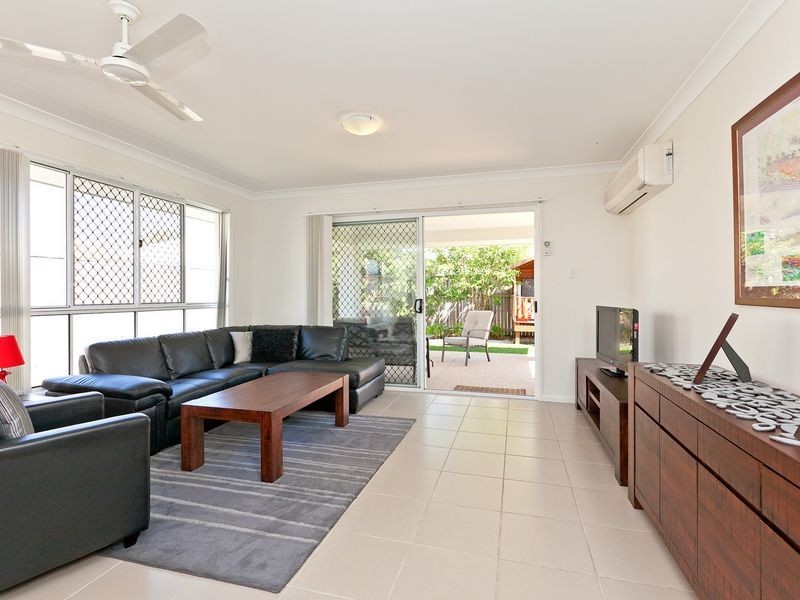 12 Gilchrist Street, Wellington Point QLD 4160