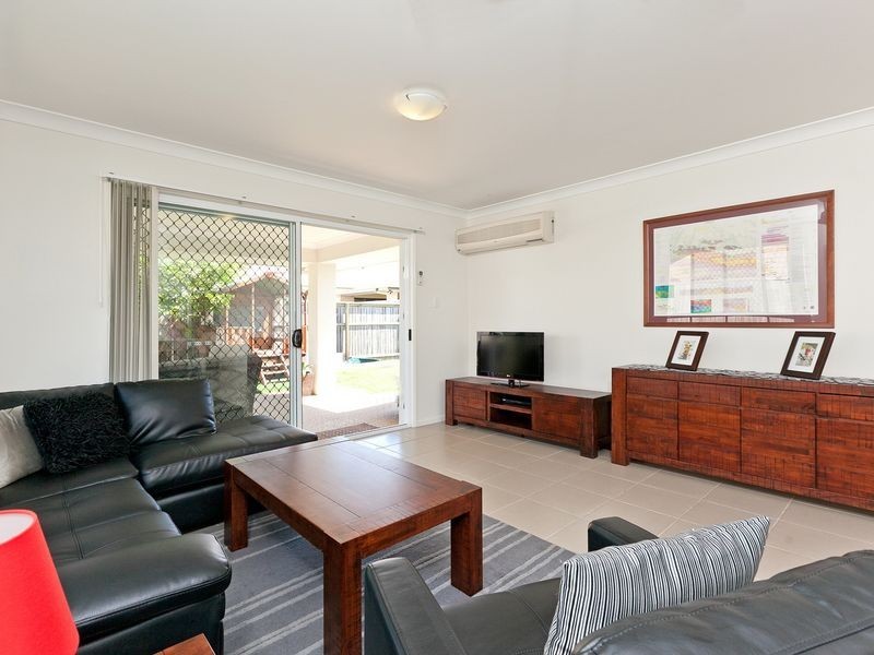 12 Gilchrist Street, Wellington Point QLD 4160