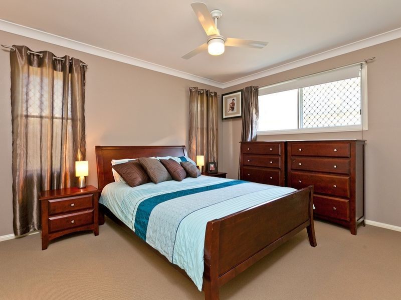 12 Gilchrist Street, Wellington Point QLD 4160