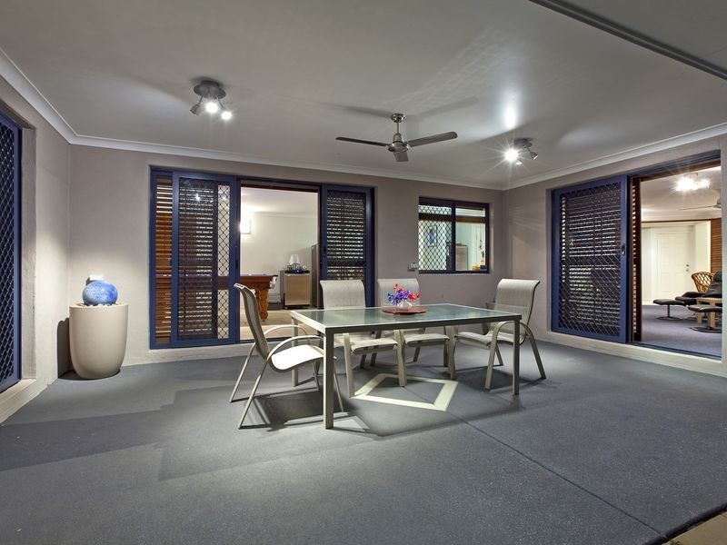 18 Trafalgar Vale Avenue, Wellington Point QLD 4160