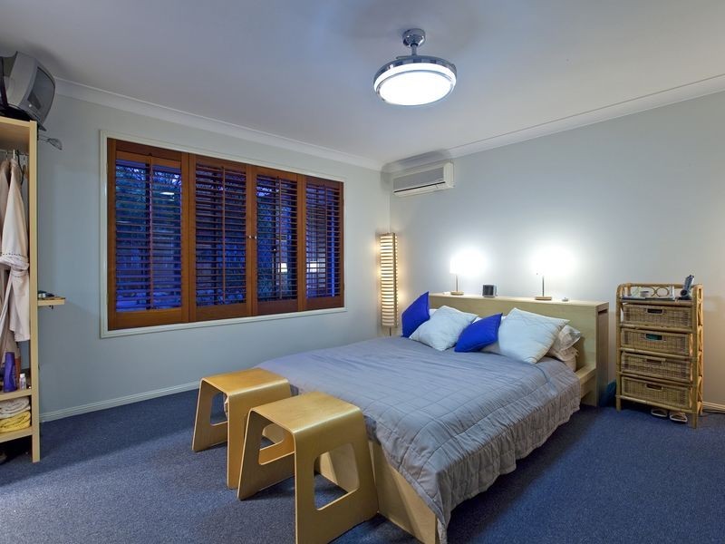 18 Trafalgar Vale Avenue, Wellington Point QLD 4160