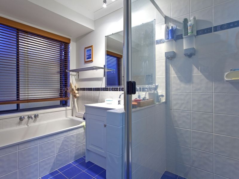 18 Trafalgar Vale Avenue, Wellington Point QLD 4160