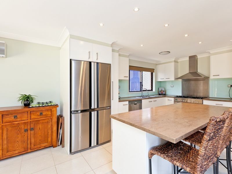 19 Sylvania Street, Wellington Point QLD 4160