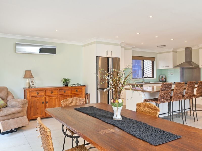 19 Sylvania Street, Wellington Point QLD 4160