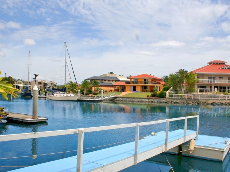 32 Anchorage Drive, Raby Bay QLD 4163