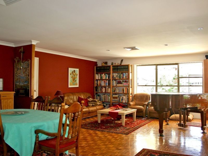 32 Anchorage Drive, Raby Bay QLD 4163