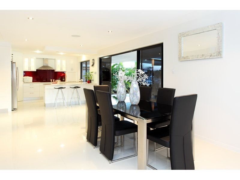 18 Bollard Court, Raby Bay QLD 4163