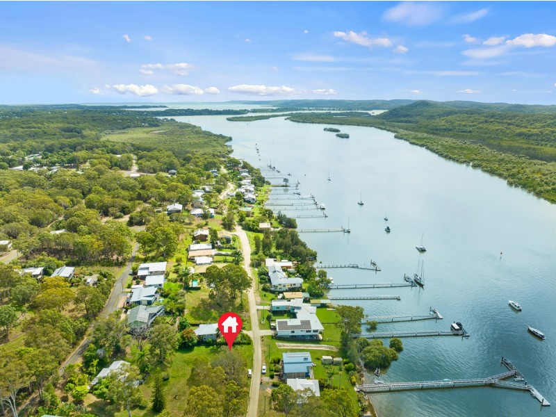 96 Wahine Drive, Russell Island QLD 4184