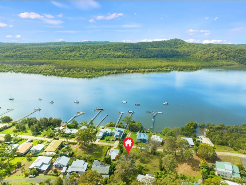 96 Wahine Drive, Russell Island QLD 4184