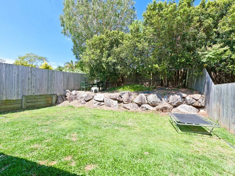 1/27 Parakeet Street, Birkdale QLD 4159