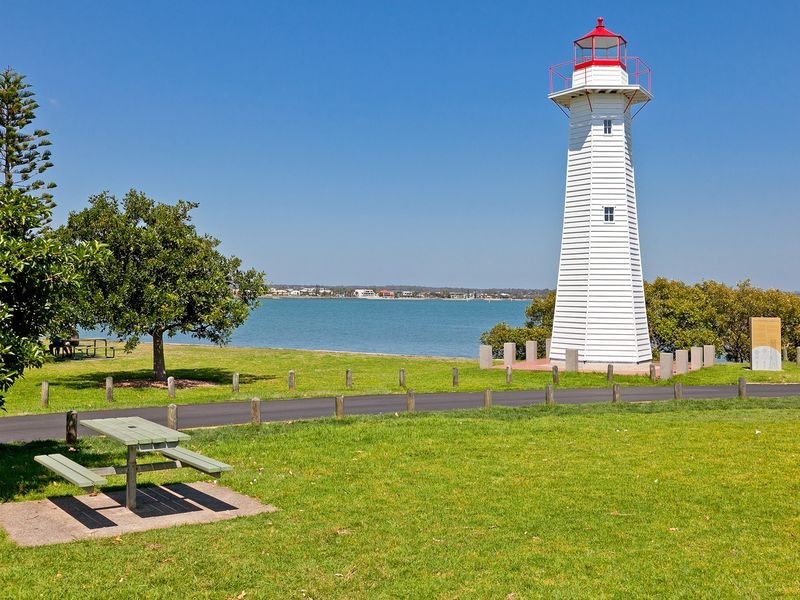 223 Shore Street North, Cleveland QLD 4163