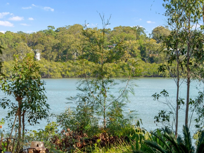 26 Calm Waters Crescent, Macleay Island QLD 4184