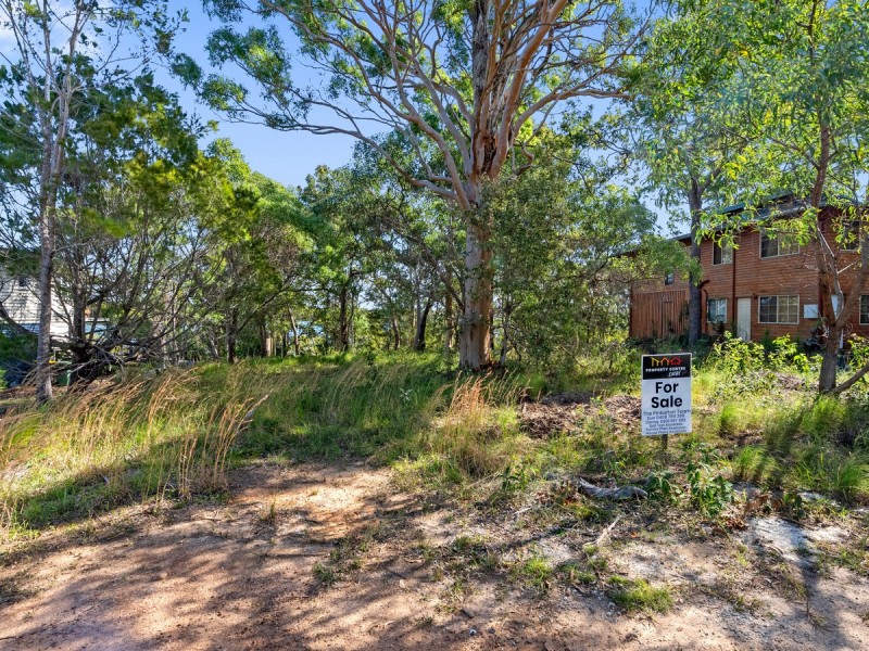 26 Calm Waters Crescent, Macleay Island QLD 4184