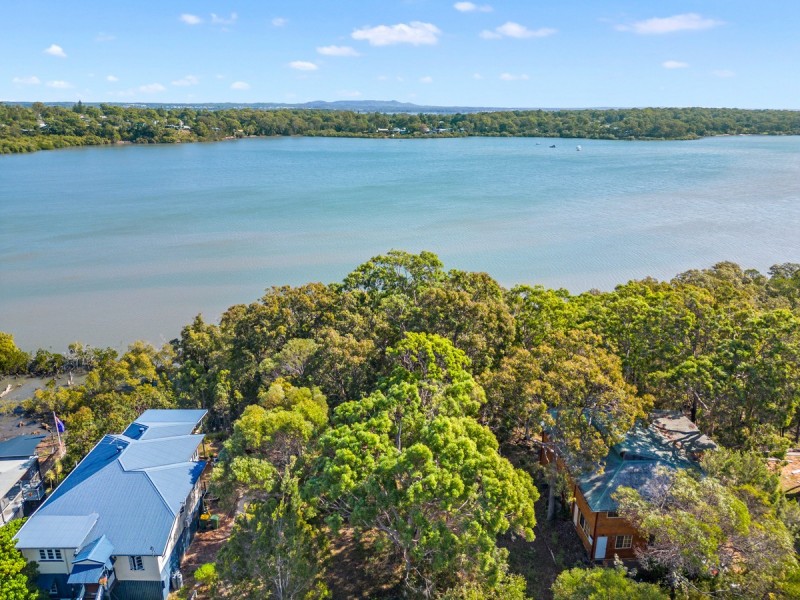 26 Calm Waters Crescent, Macleay Island QLD 4184