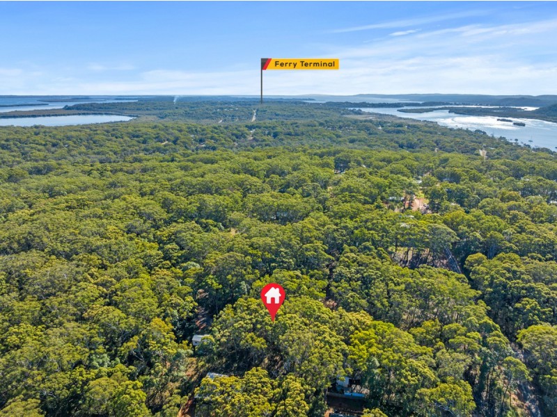 2 Wentworth Parade, Russell Island QLD 4184