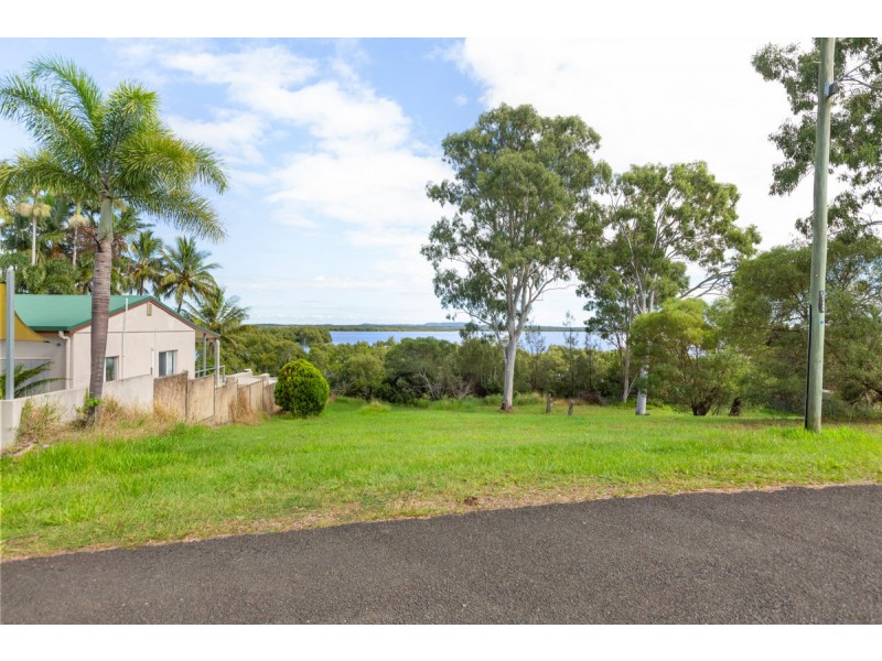 134 Palm Beach Road, Russell Island QLD 4184