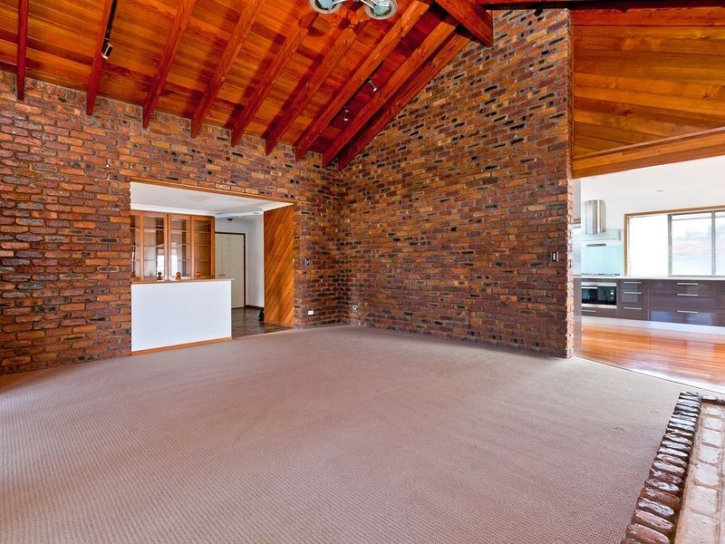 34 Compass Court, Raby Bay QLD 4163