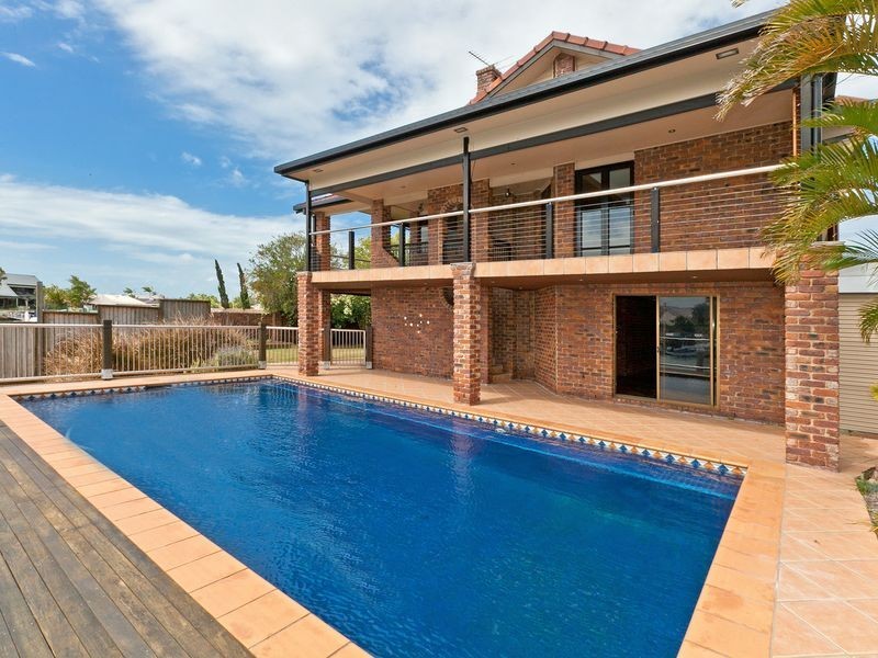 34 Compass Court, Raby Bay QLD 4163