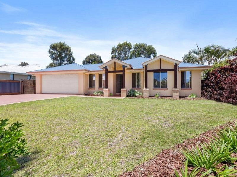 1 Cedarview Place, Wellington Point QLD 4160