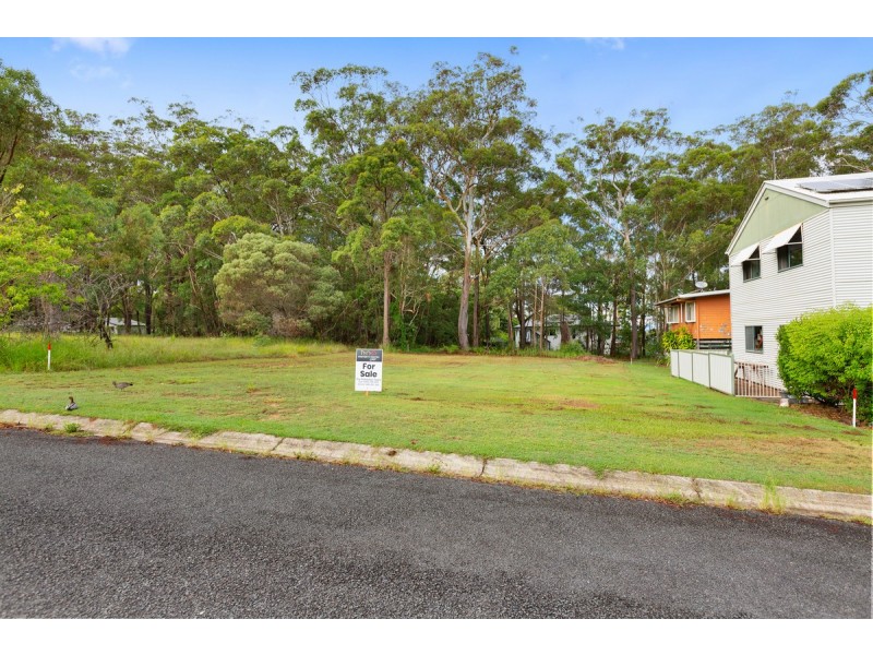 112 Channel Street, Russell Island QLD 4184