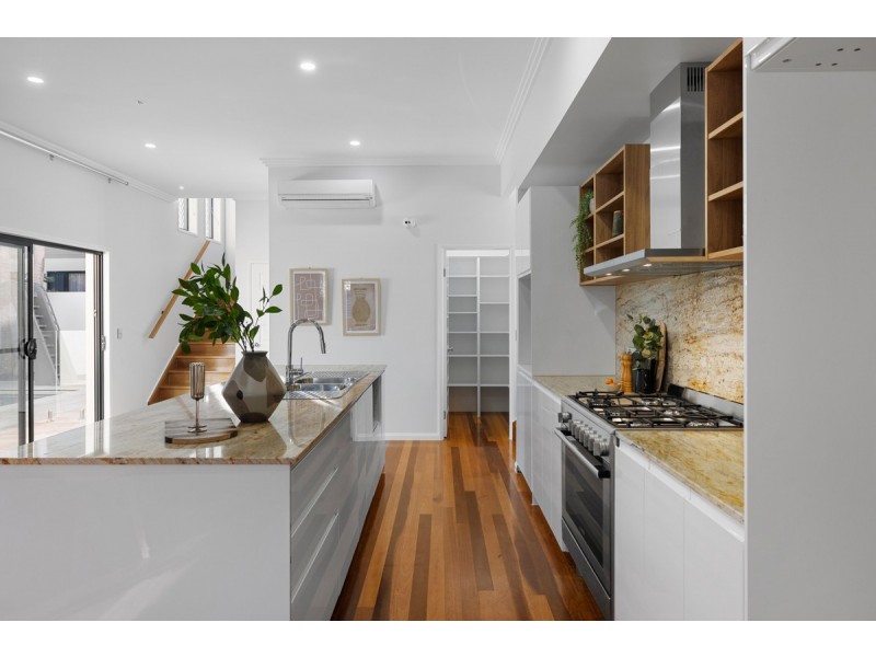 8 Cellarmans Court, Mount Cotton QLD 4165