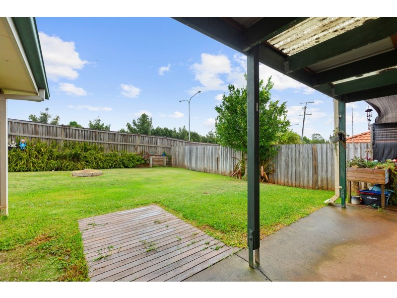 9 Roger Court, Redland Bay QLD 4165