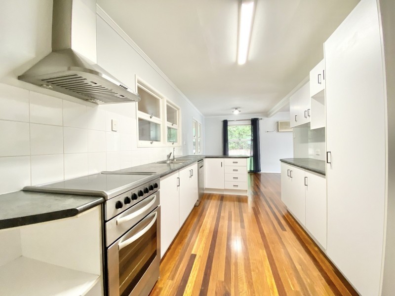 351 Bloomfield Street, Cleveland QLD 4163